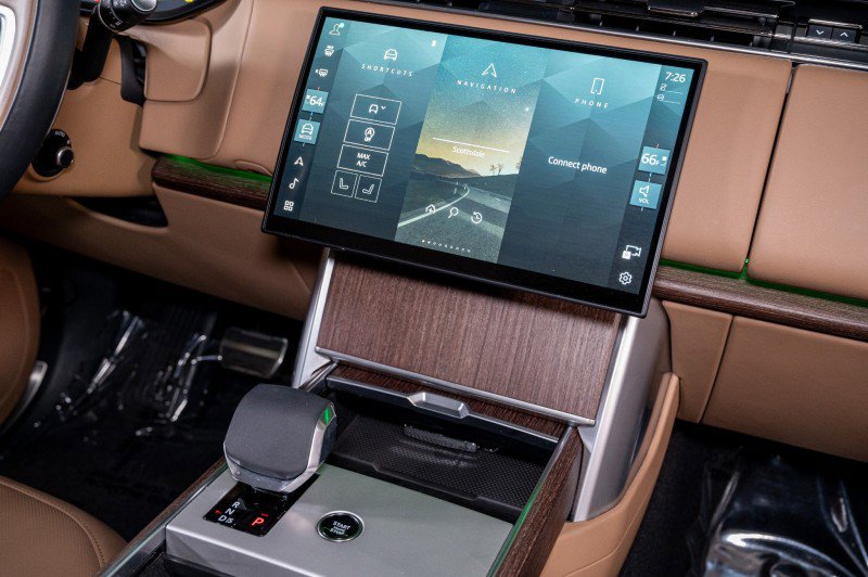 Used 2024 Land Rover Range Rover Long Wheelbase SE image 21