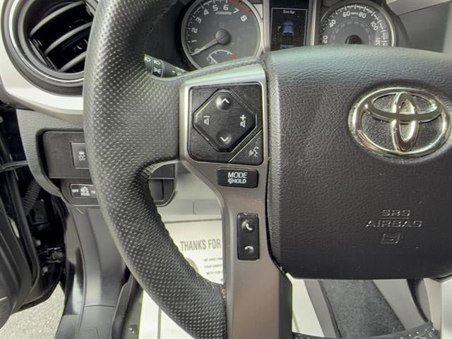 Used 2021 Toyota Tacoma SR5 AWD/4WD image 19