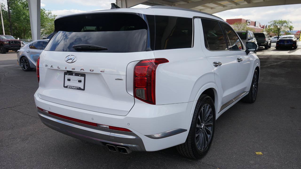 Used 2025 Hyundai Palisade Calligraphy AWD/4WD image 3