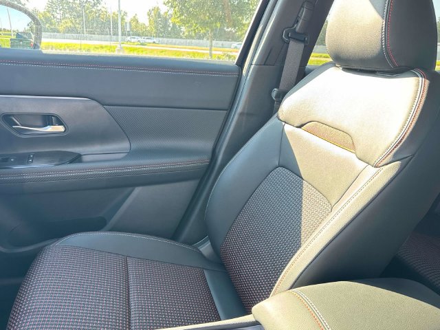 New 2027 Nissan Kicks SR FWD image 18