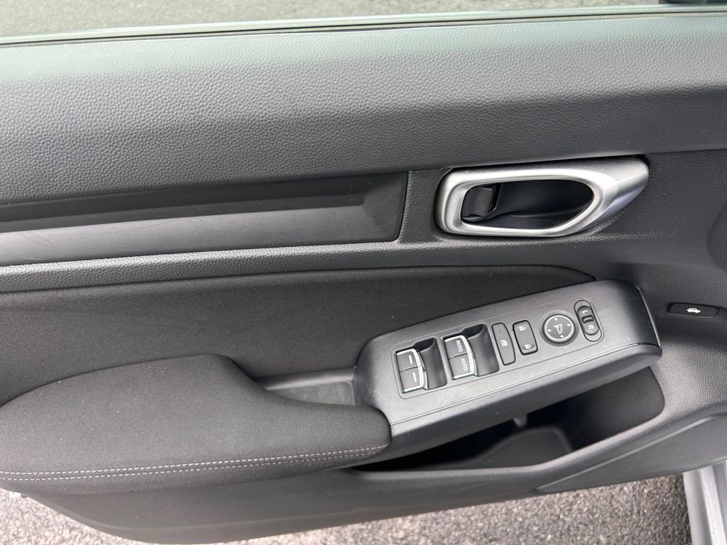 Used 2023 Honda Civic Sport image 16