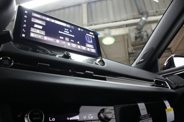 New 2026 Mitsubishi Outlander LE FWD image 12