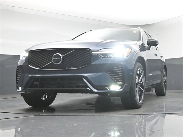 New 2026 Volvo XC60 B5 Plus w/ Protection Package Premier image 38