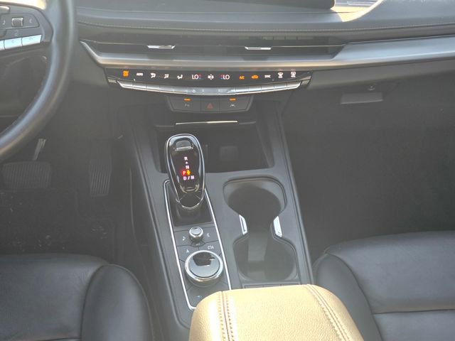 Used 2025 Cadillac XT4 Premium Luxury image 19