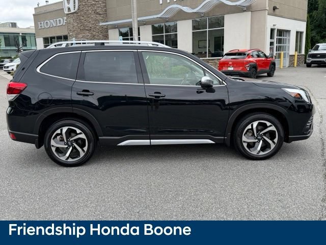 Used 2023 Subaru Forester Touring AWD/4WD image 4