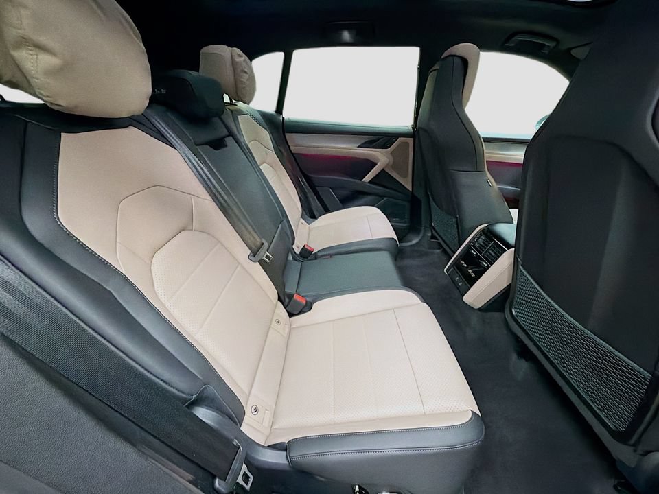 New 2026 Porsche Cayenne Electric AWD/4WD image 29