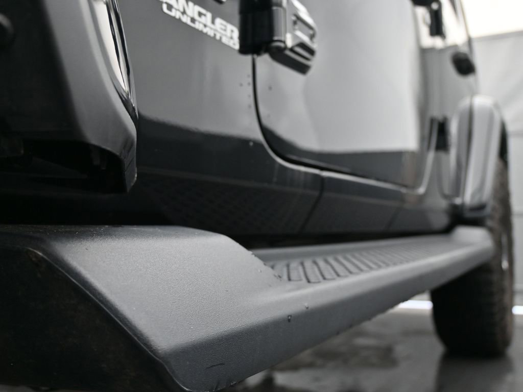 Used 2021 Jeep Wrangler Unlimited Sahara image 19