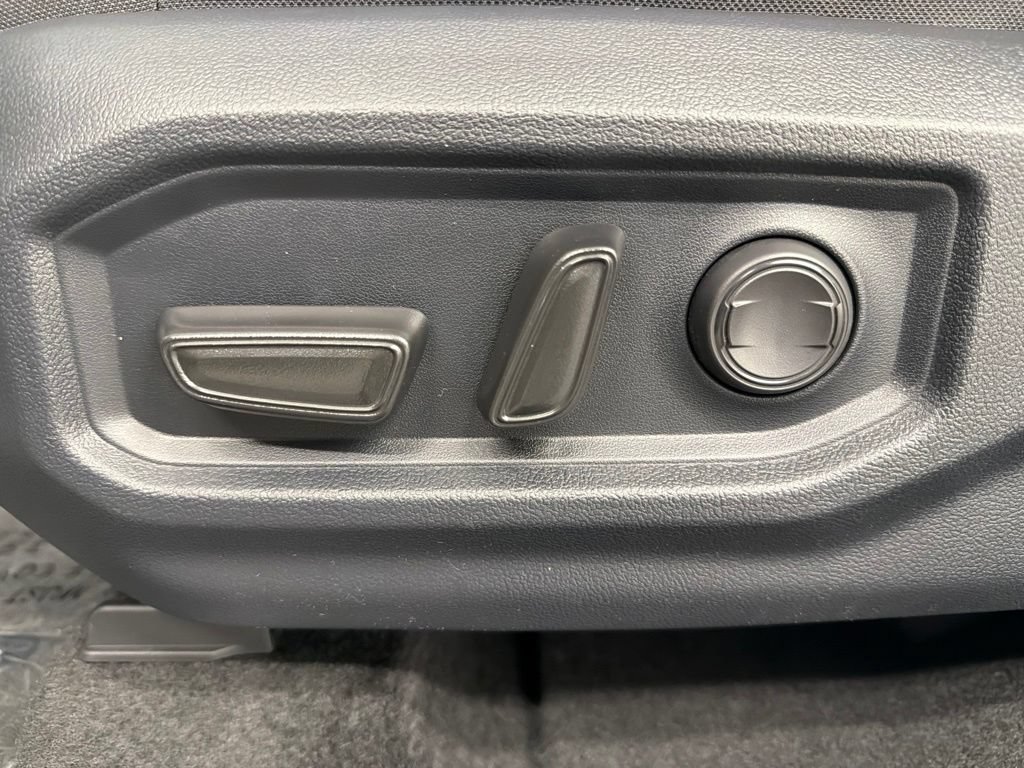 New 2026 Toyota Tundra SR5 w/ SR5 Convenience Package RWD image 19