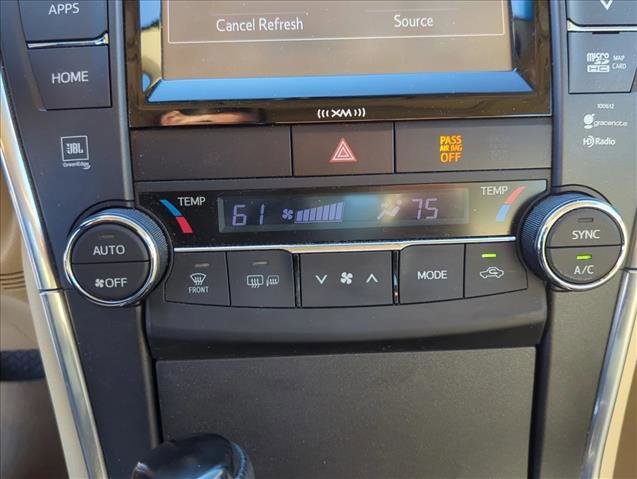 Used 2017 Toyota Camry XLE w/ Moonroof Package image 21