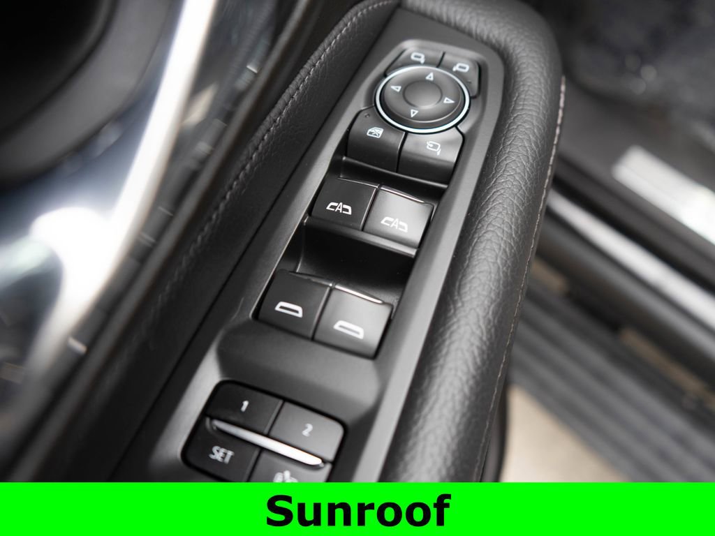 Used 2021 GMC Yukon Denali w/ Denali Ultimate Package AWD/4WD image 21