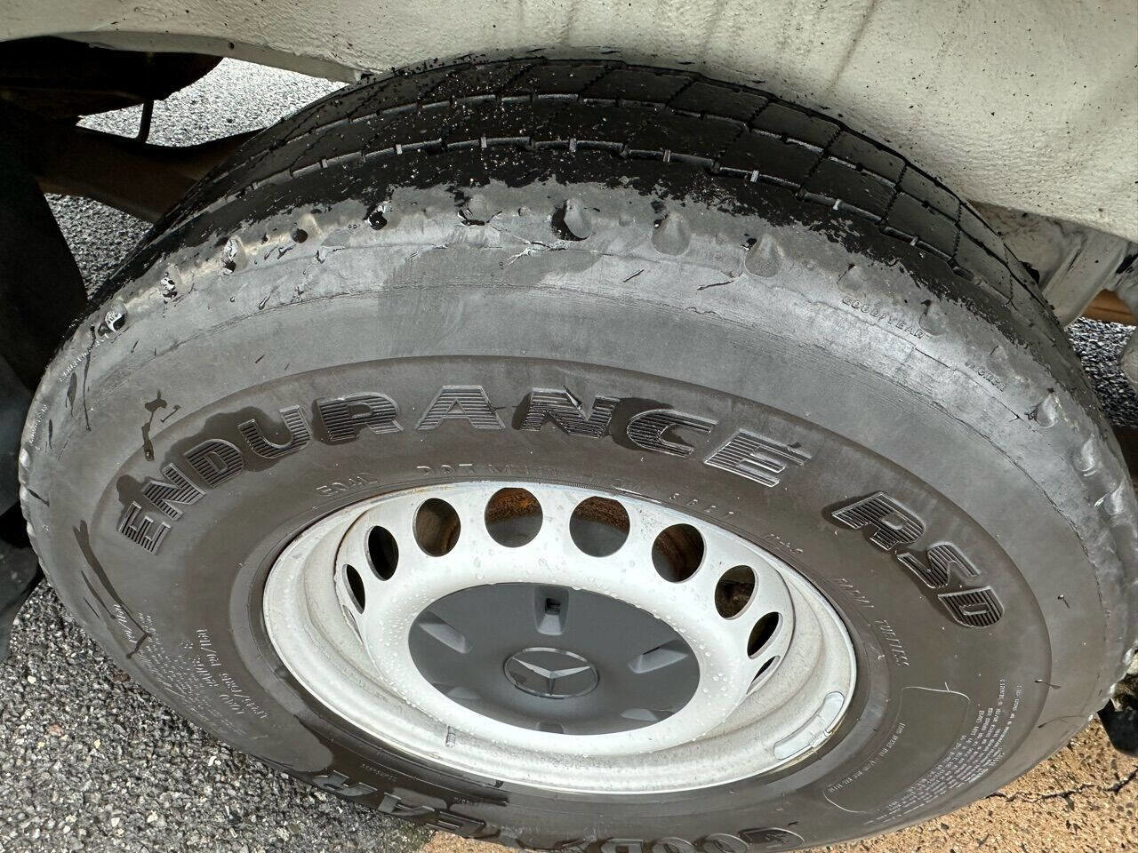 Used 2011 Mercedes-Benz Sprinter 2500 image 19