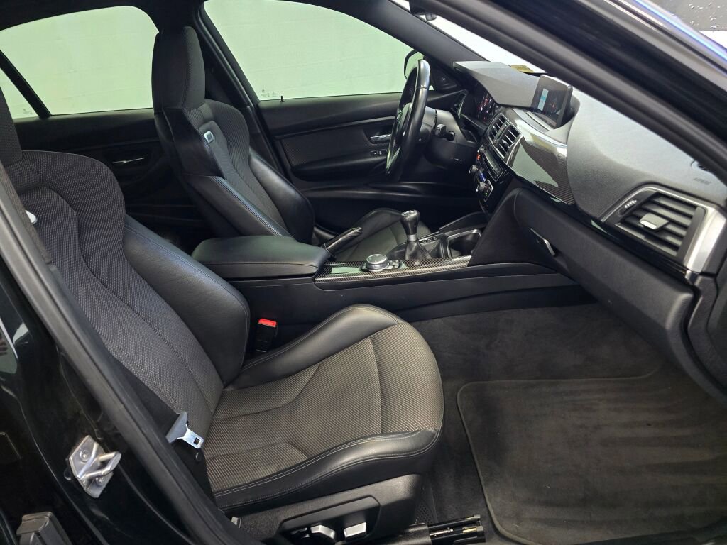 Used 2017 BMW M3 image 24