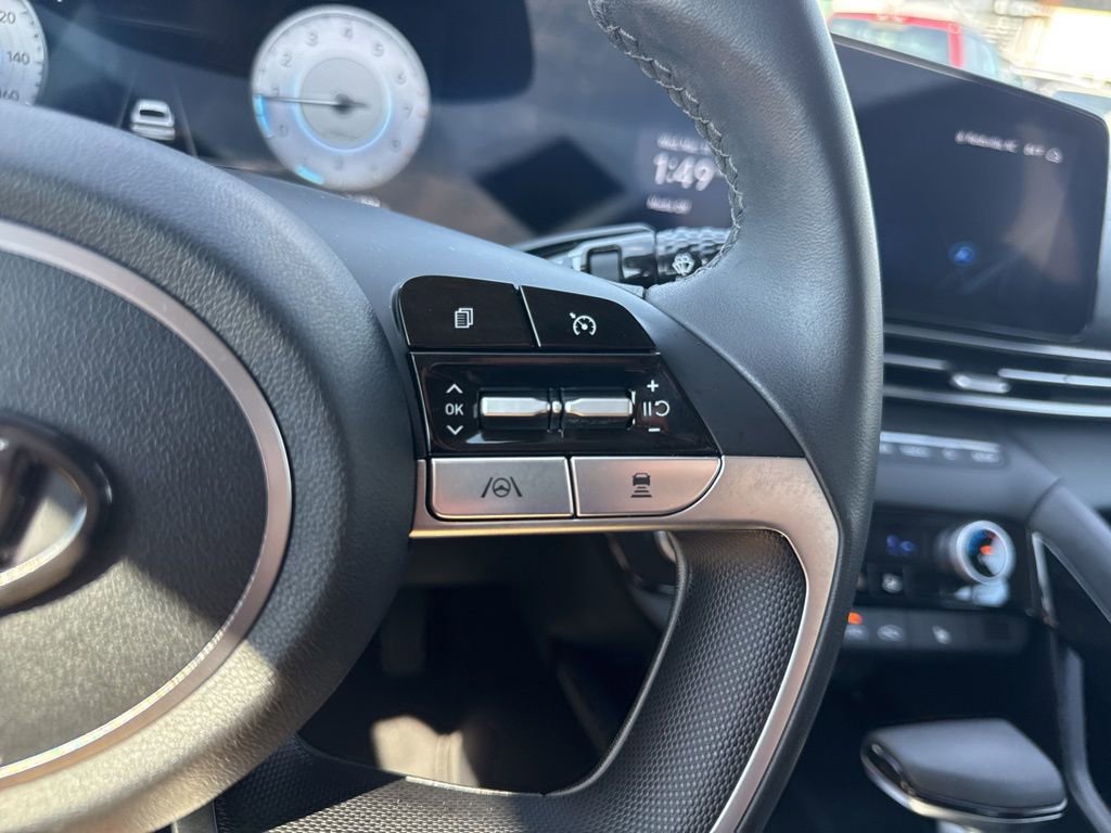 Used 2023 Hyundai Elantra SEL w/ Convenience Package image 14