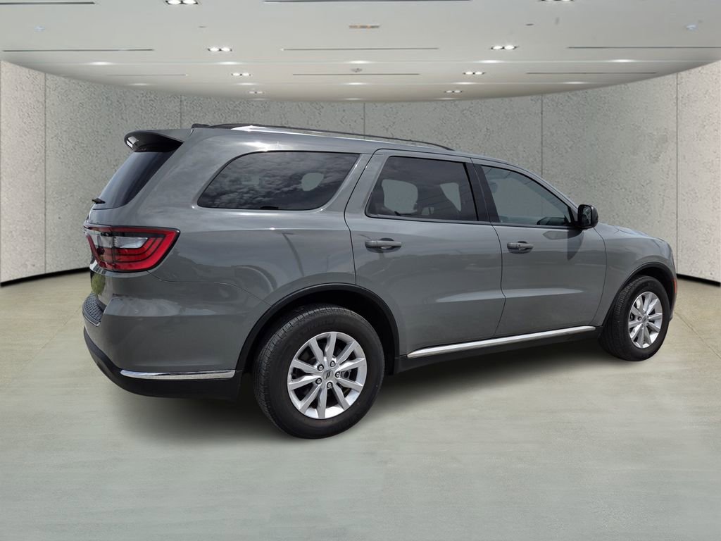 Used 2023 Dodge Durango SXT image 3