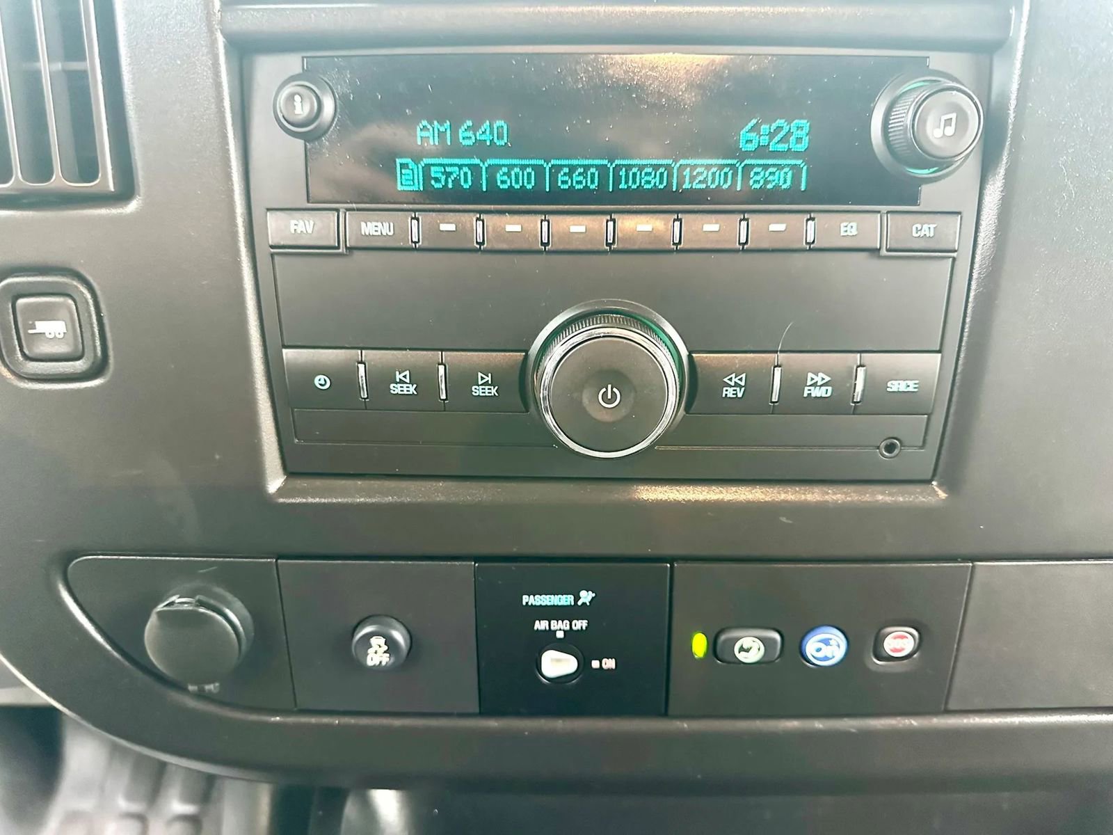 Used 2021 Chevrolet Express 2500 w/ Driver Convenience Package RWD image 15