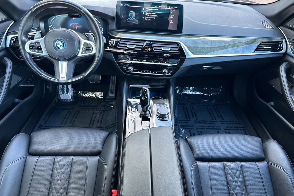 Used 2023 BMW 530e w/ M Sport Package image 14