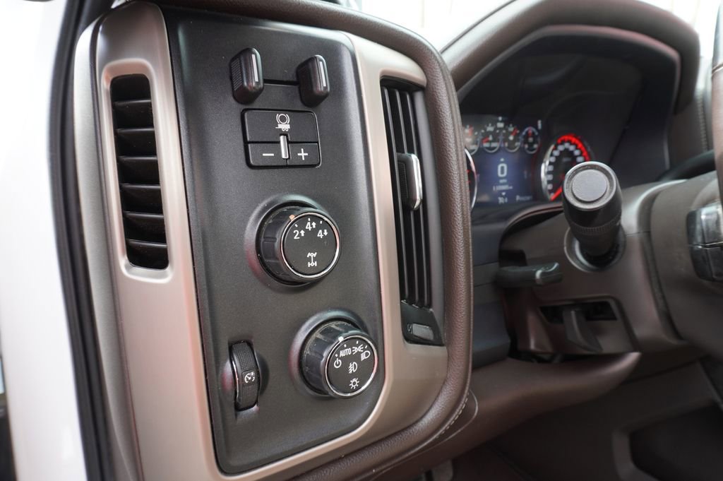 Used 2016 GMC Sierra 3500 Denali w/ Duramax Plus Package image 18