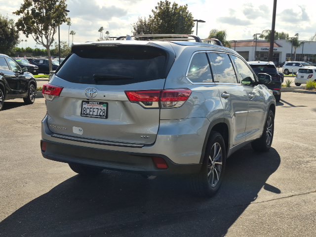 Used 2018 Toyota Highlander XLE w/ Protection Package #3 FWD image 5