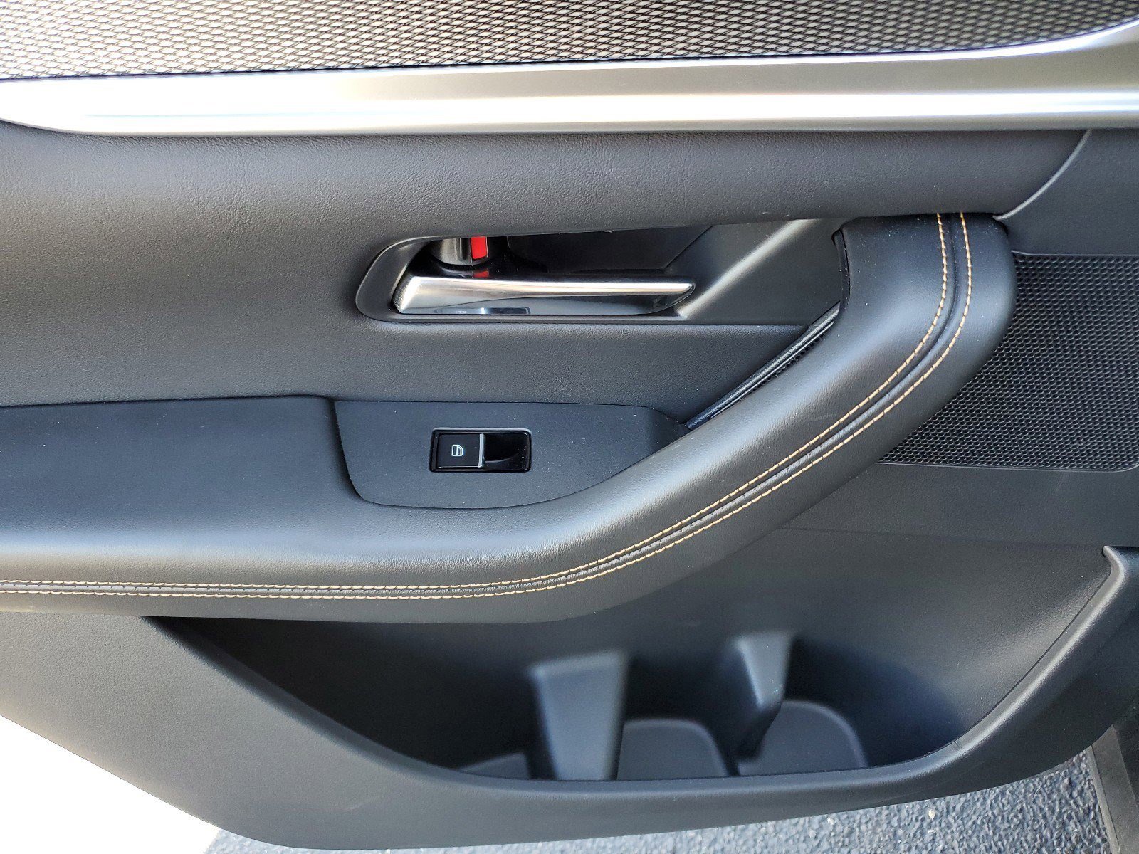 Used 2025 MAZDA CX-70 Plug-In Hybrid w/ Premium Plus image 15