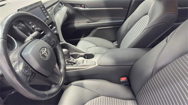 Used 2022 Toyota Camry SE image 22