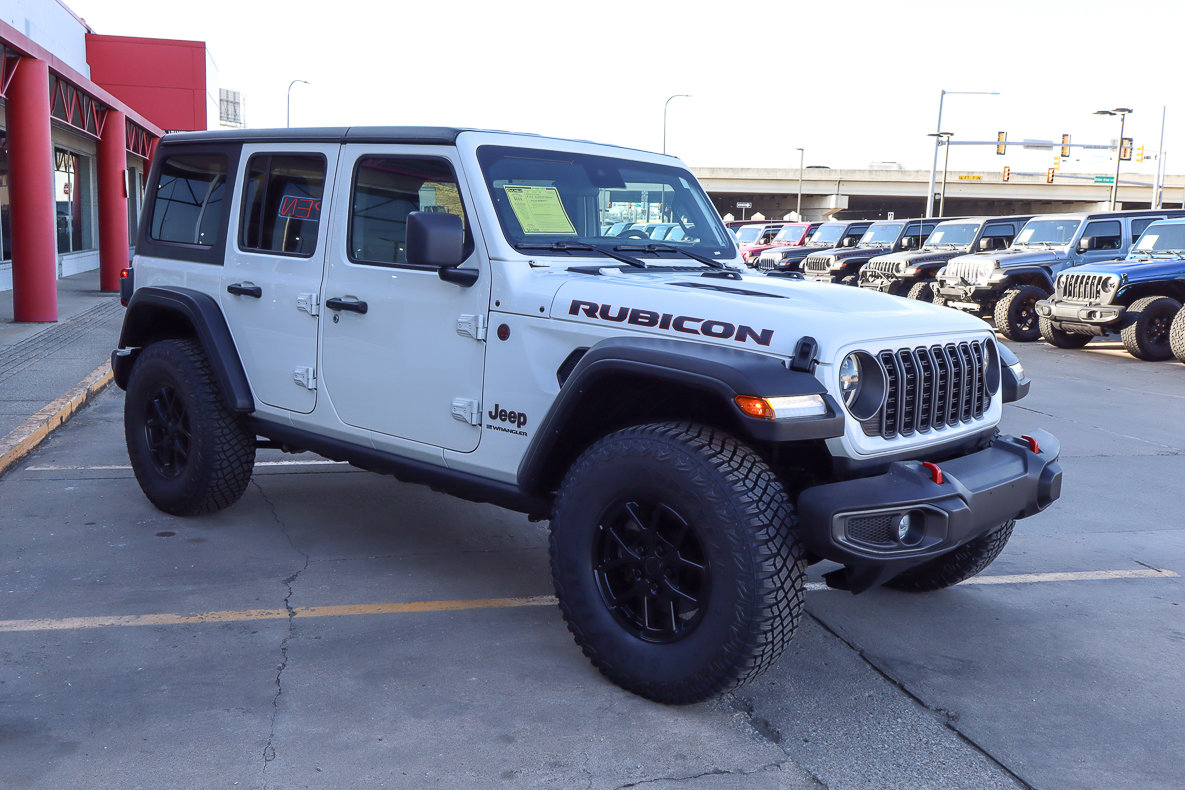 Used 2024 Jeep Wrangler Rubicon image 4