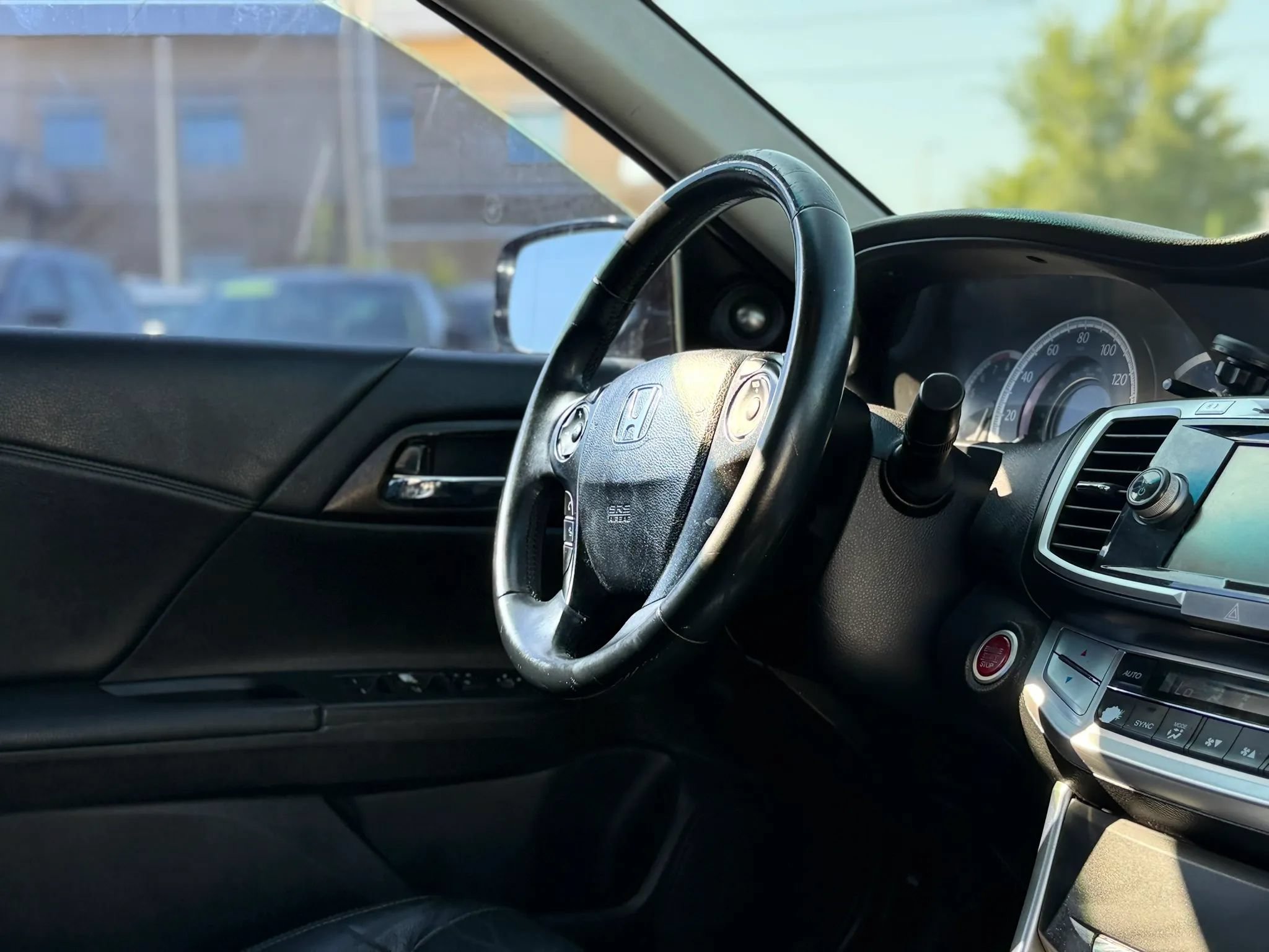 Used 2015 Honda Accord EX-L image 24