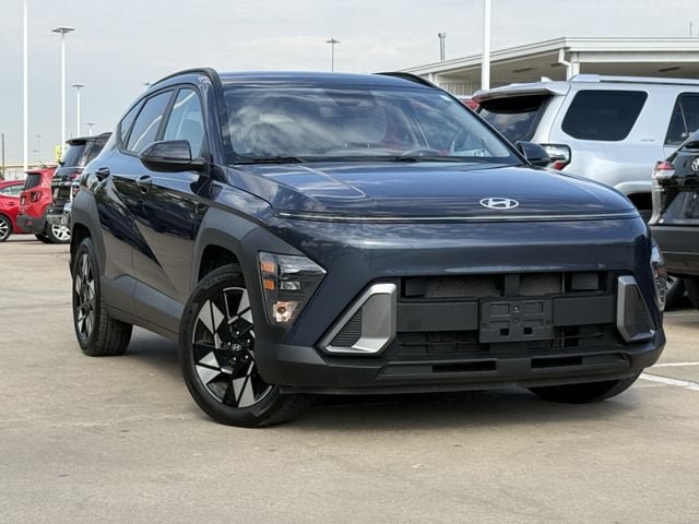 Used 2024 Hyundai Kona SEL FWD image 2