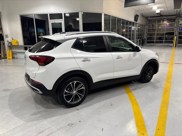 Used 2023 Buick Encore GX Select AWD/4WD image 10