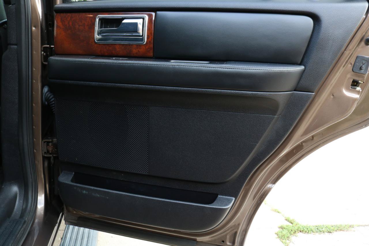 Used 2017 Lincoln Navigator Select AWD/4WD image 45