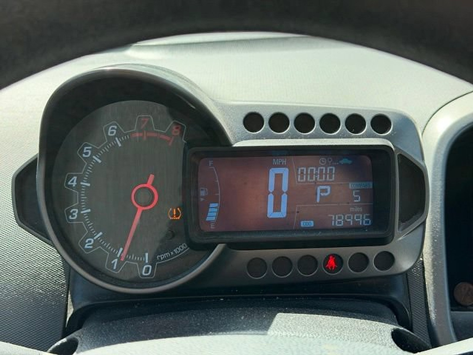 Used 2015 Chevrolet Sonic LT FWD image 14