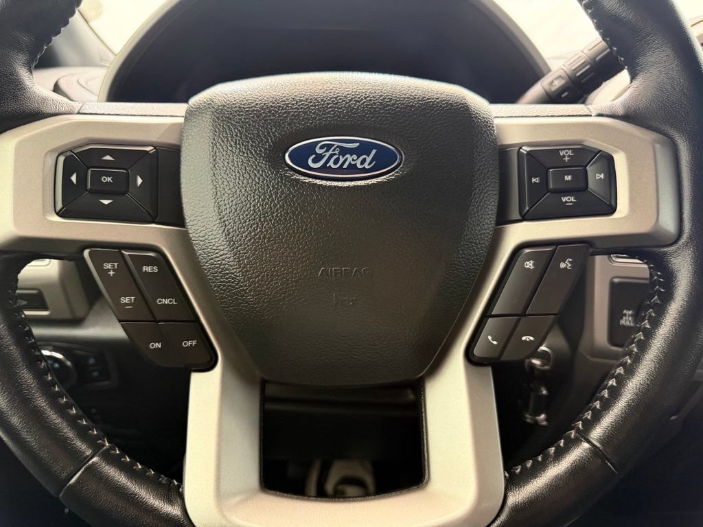 Used 2022 Ford F350 Lariat w/ Tremor Off-Road Package AWD/4WD image 43