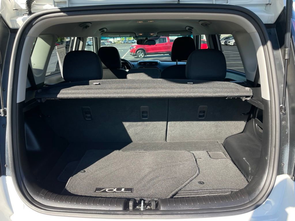 Used 2018 Kia Soul + FWD image 39