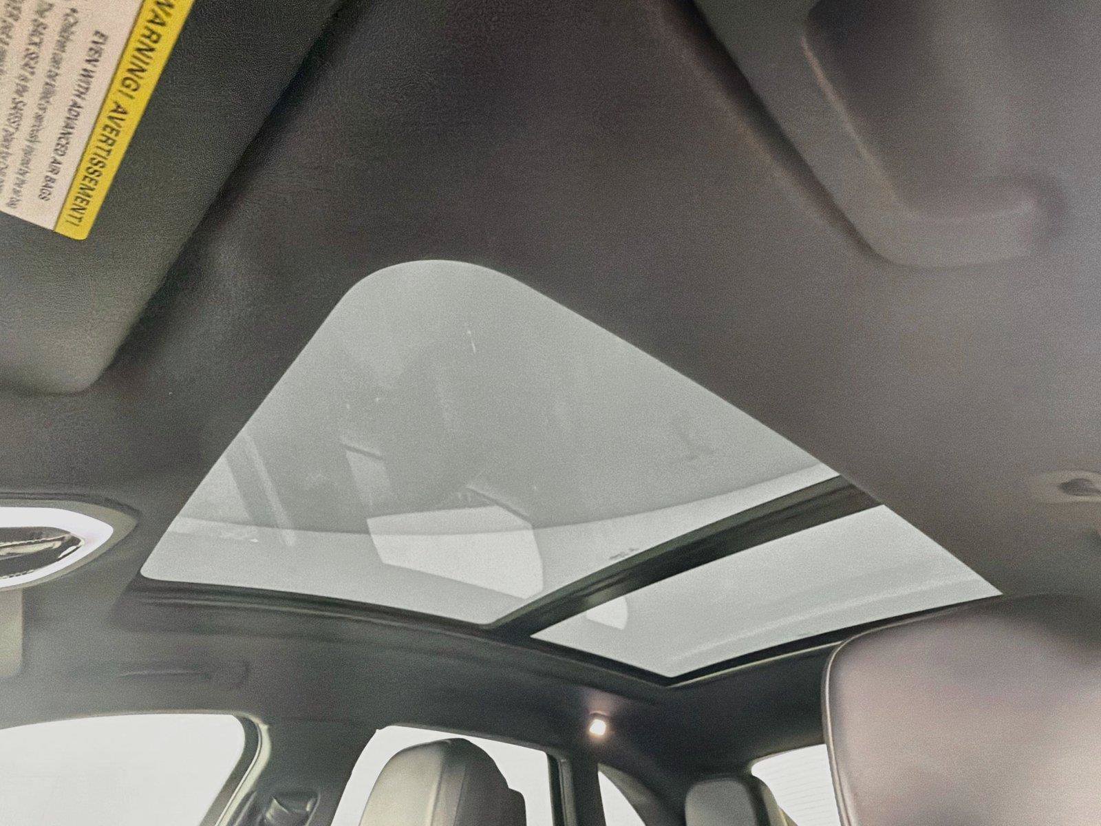 Certified 2021 Porsche Macan AWD/4WD image 34