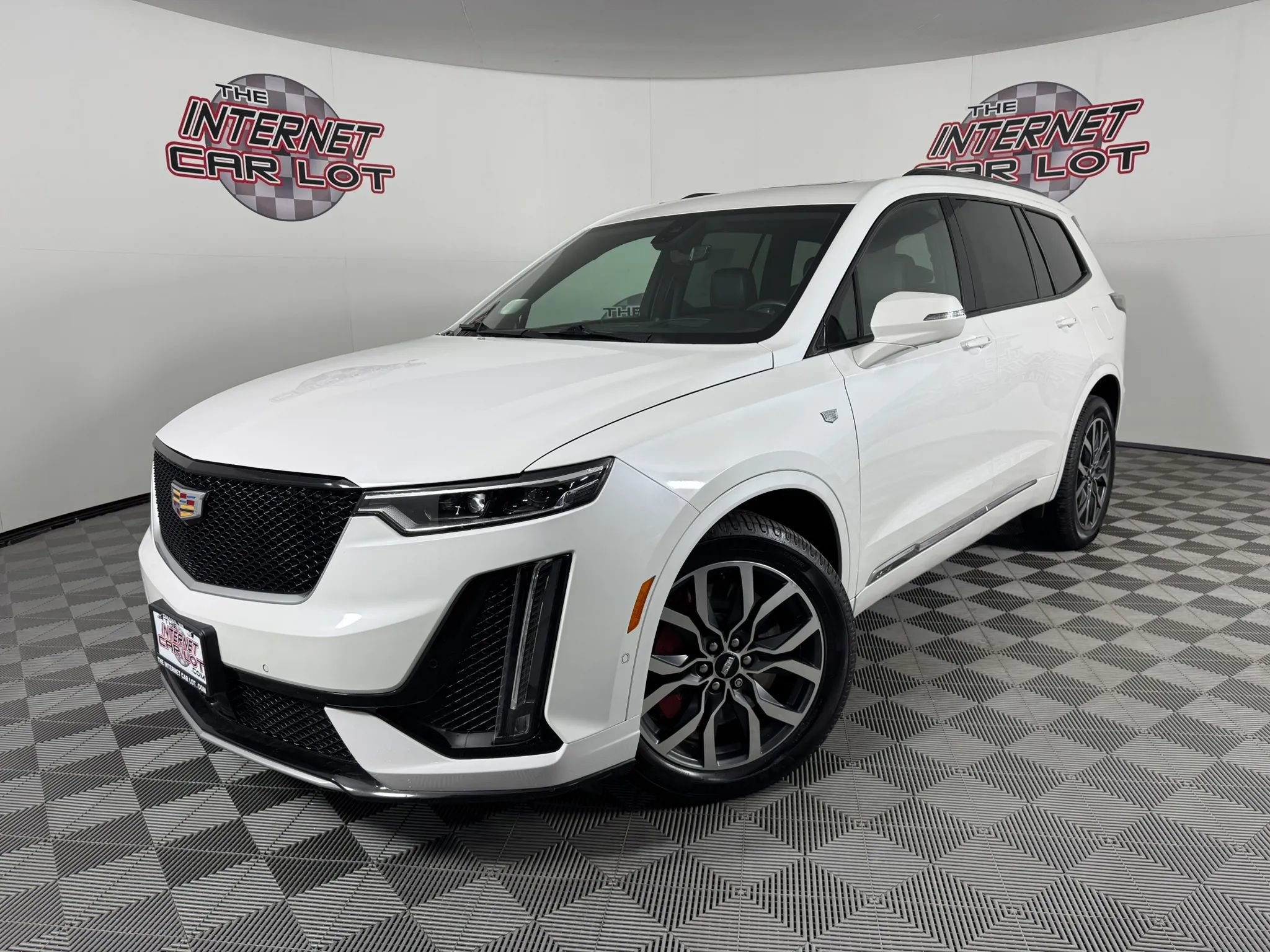 Used 2023 Cadillac XT6 Sport w/ Platinum Package AWD/4WD image 1