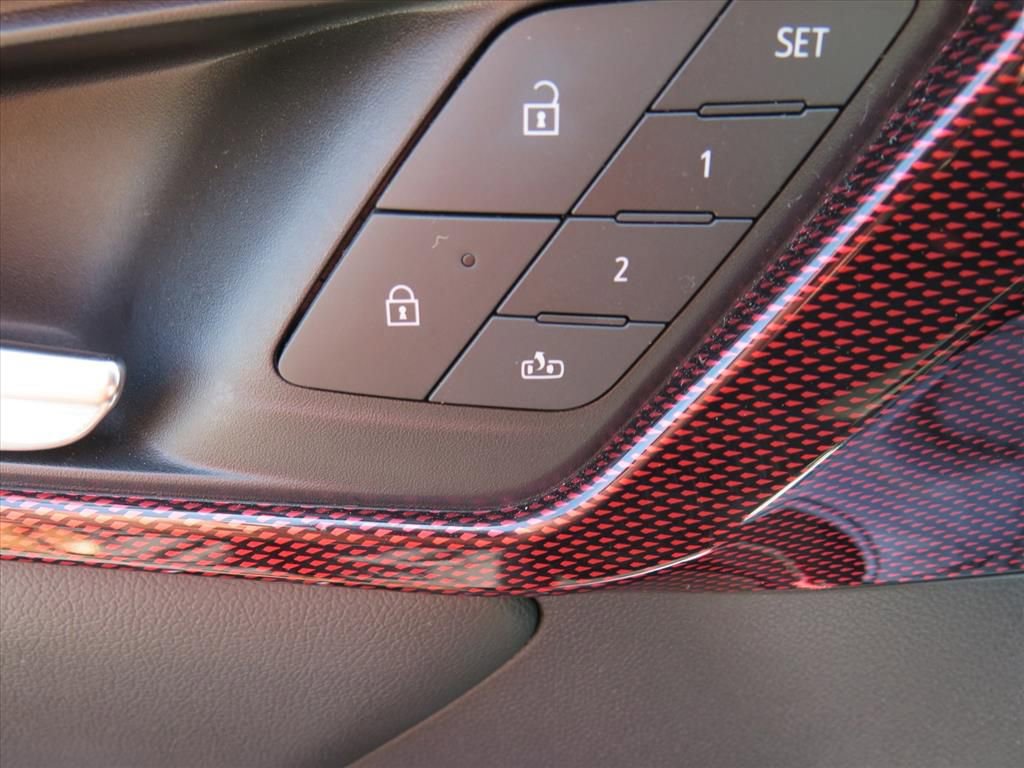 Used 2024 Chevrolet Traverse RS AWD/4WD image 11