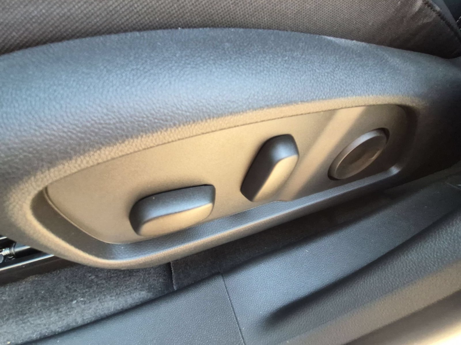 New 2027 GMC Terrain Elevation w/ Elevation Premium Package FWD image 25