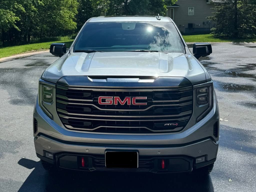 Used 2024 GMC Sierra 1500 AT4 w/ Technology Package image 4