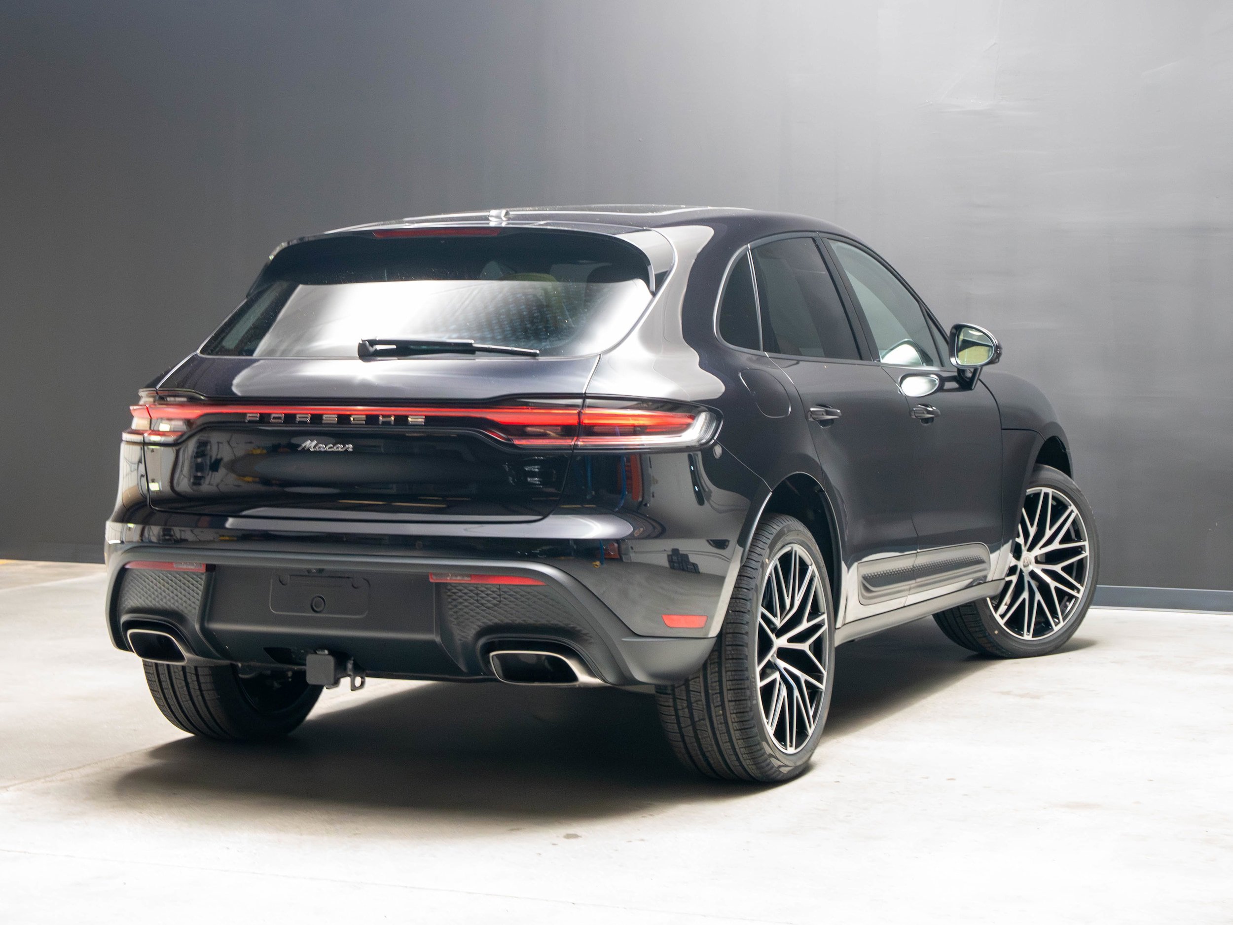 New 2026 Porsche Macan AWD/4WD image 7