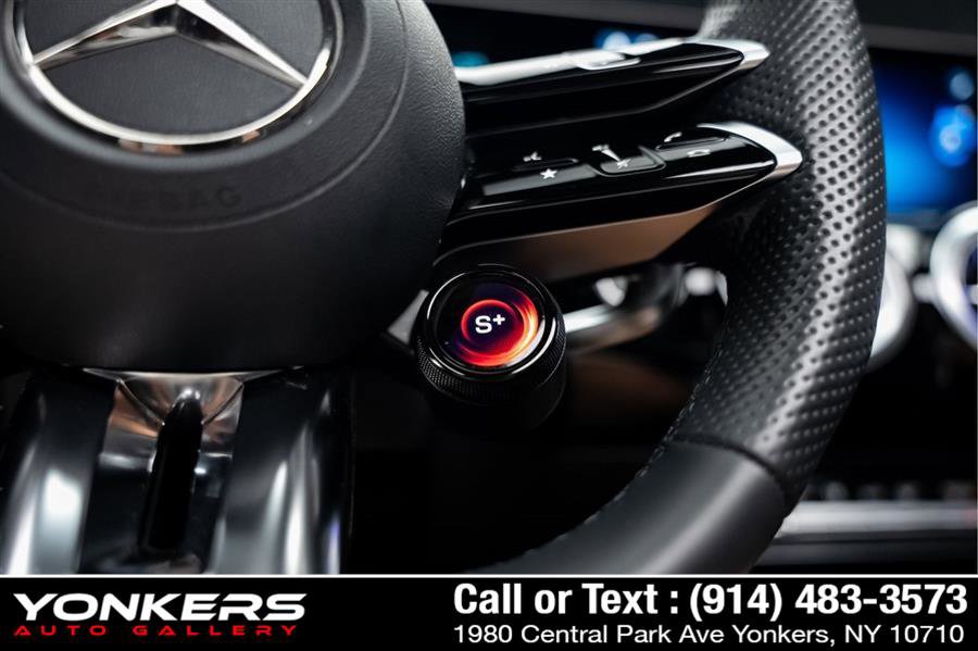 Used 2025 Mercedes-Benz CLA 35 AMG 4MATIC image 18