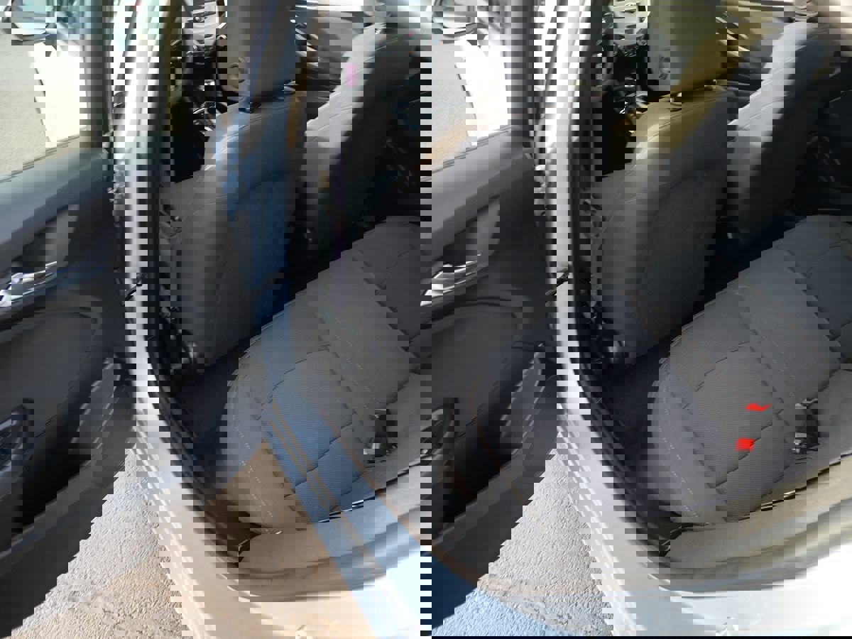 Used 2017 Chevrolet Cruze LS image 19