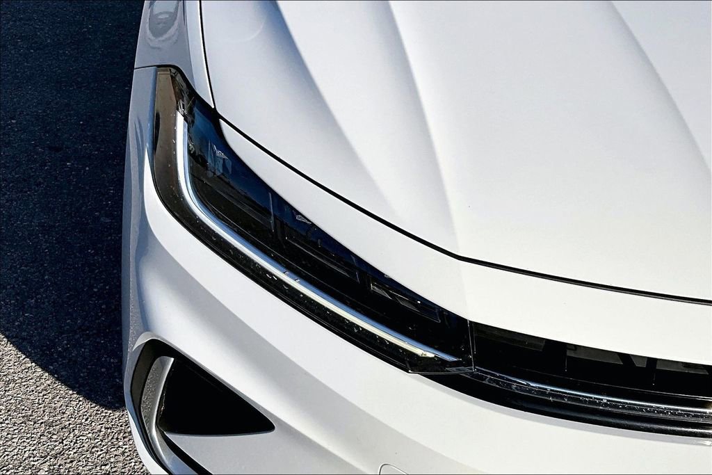 Certified 2025 Volkswagen Jetta S image 12