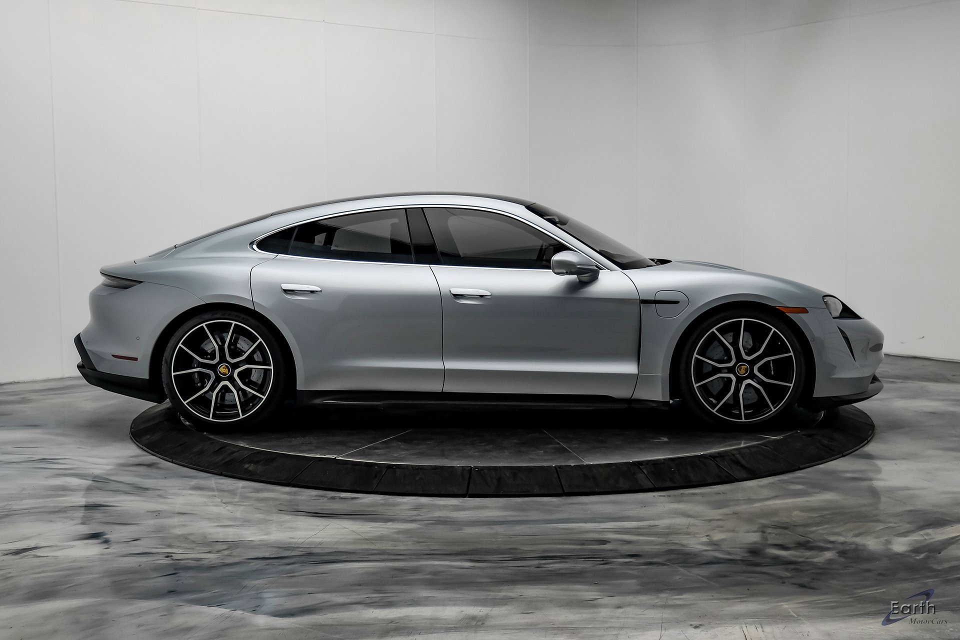 Used 2023 Porsche Taycan Turbo S w/ Premium Package image 16