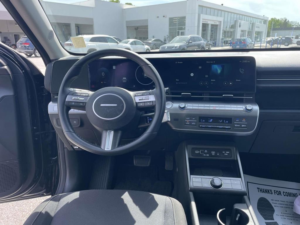 Used 2025 Hyundai Kona SEL FWD image 11