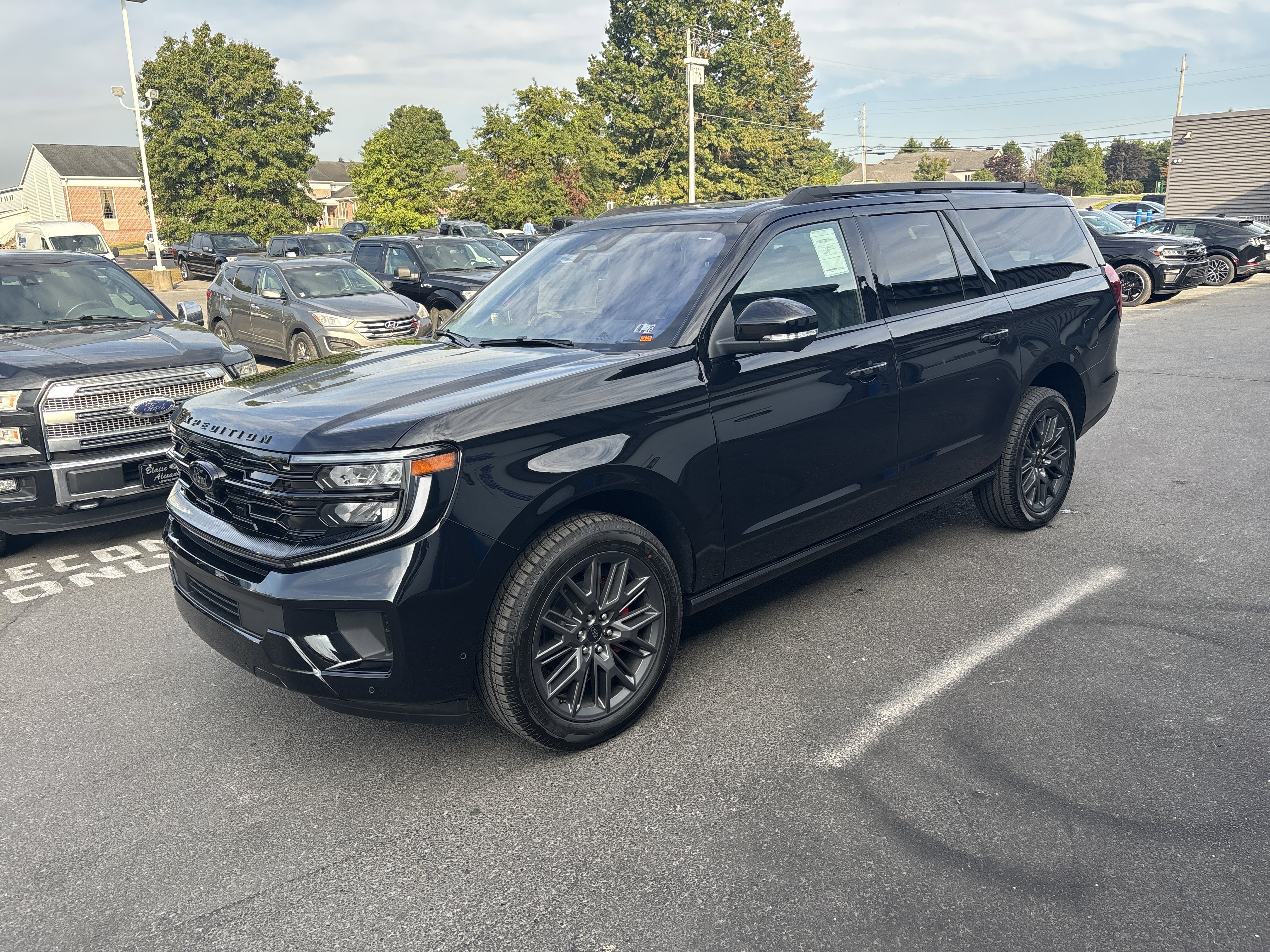New 2025 Ford Expedition Max Platinum image 8