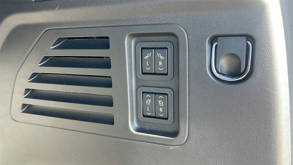 New 2025 Buick Enclave Sport Touring w/ Power Package image 25