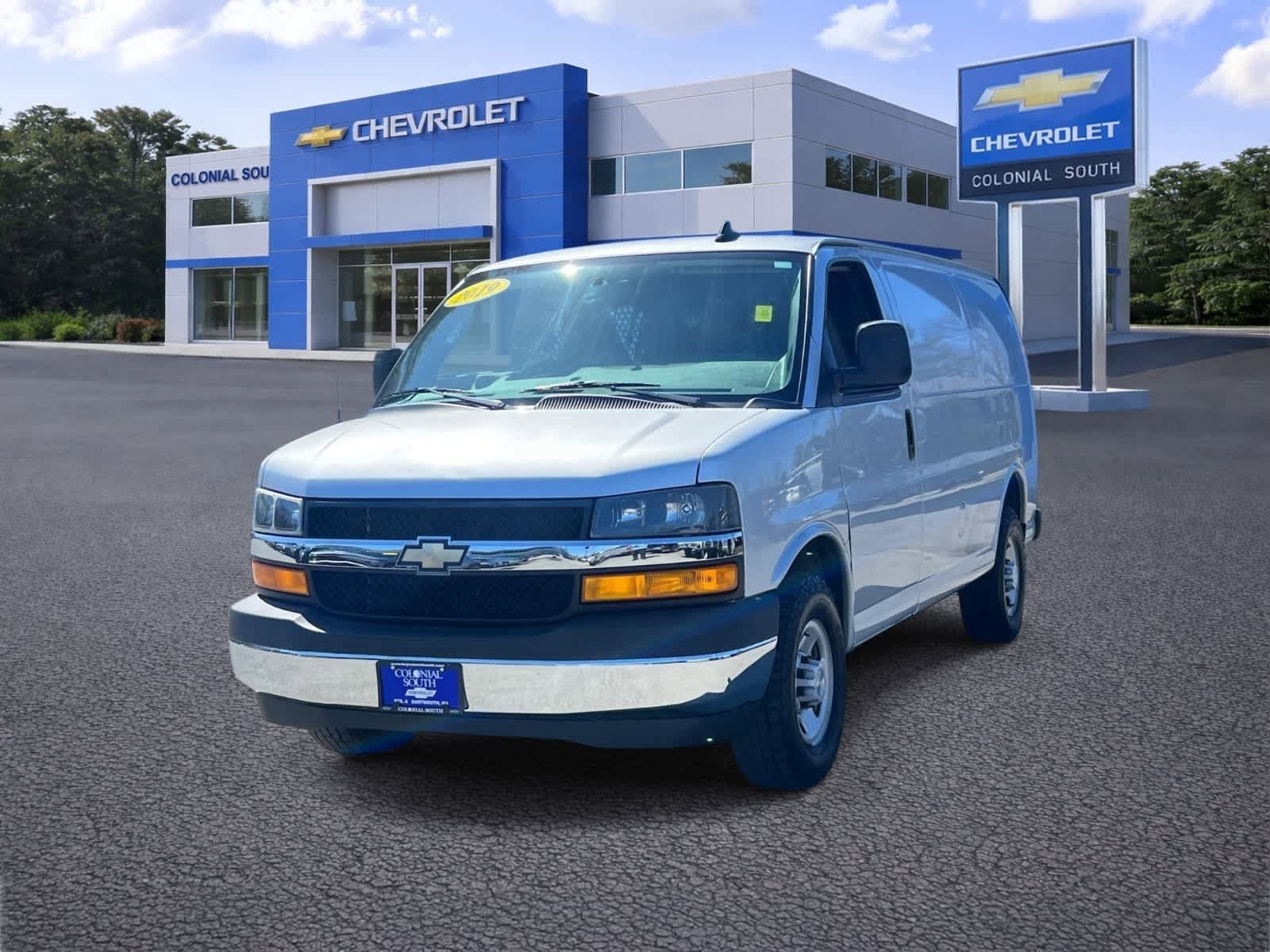 Certified 2019 Chevrolet Express 2500 w/ Chrome Appearance Package video 2