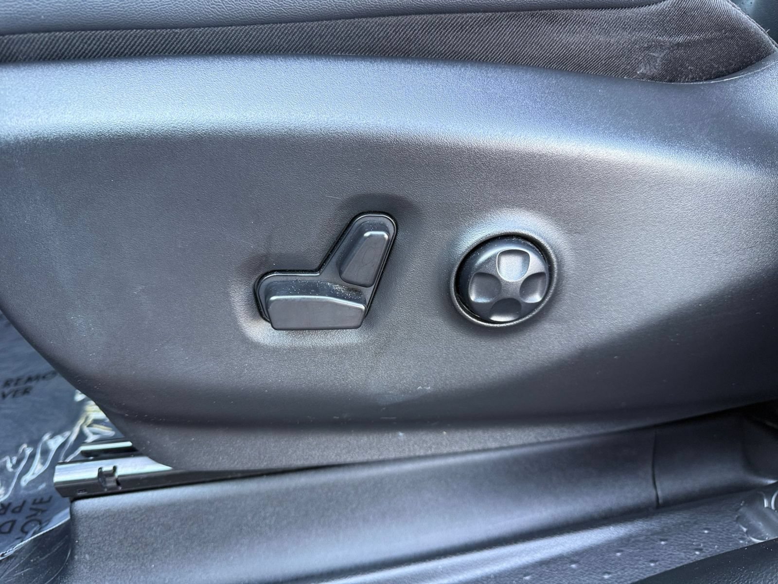 Used 2025 Chrysler Pacifica Select FWD image 21