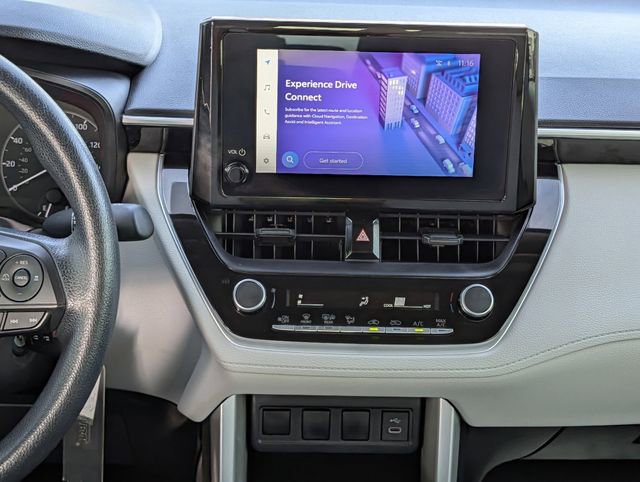 Used 2025 Toyota Corolla Cross L FWD image 16