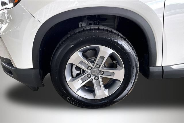 Used 2025 Honda Pilot EX-L image 28