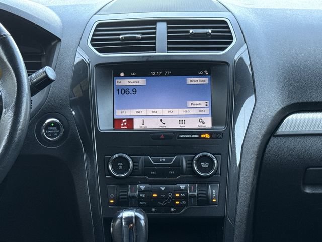 Used 2019 Ford Explorer XLT w/ Equipment Group 201A AWD/4WD image 17